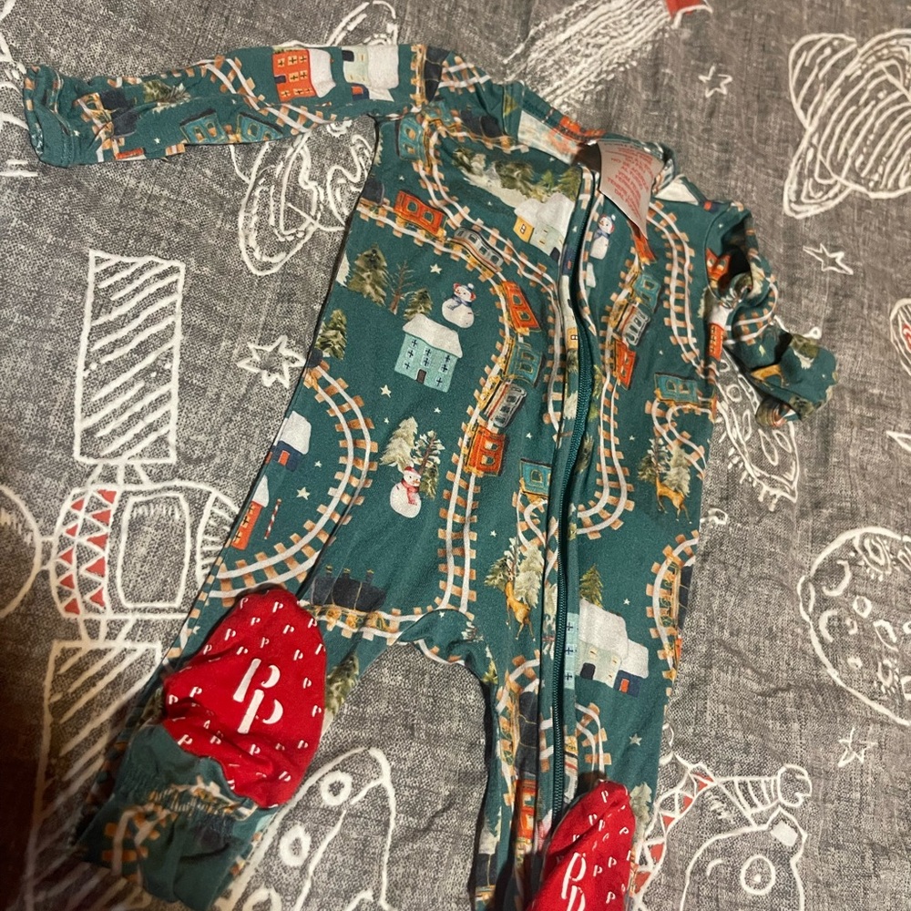 Posh Peanut Christmas footie